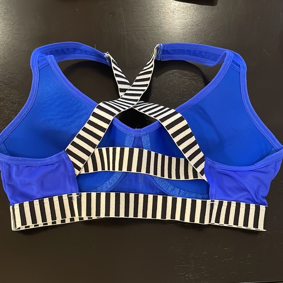 🟡 Sports Bra - Picture 2 of 3